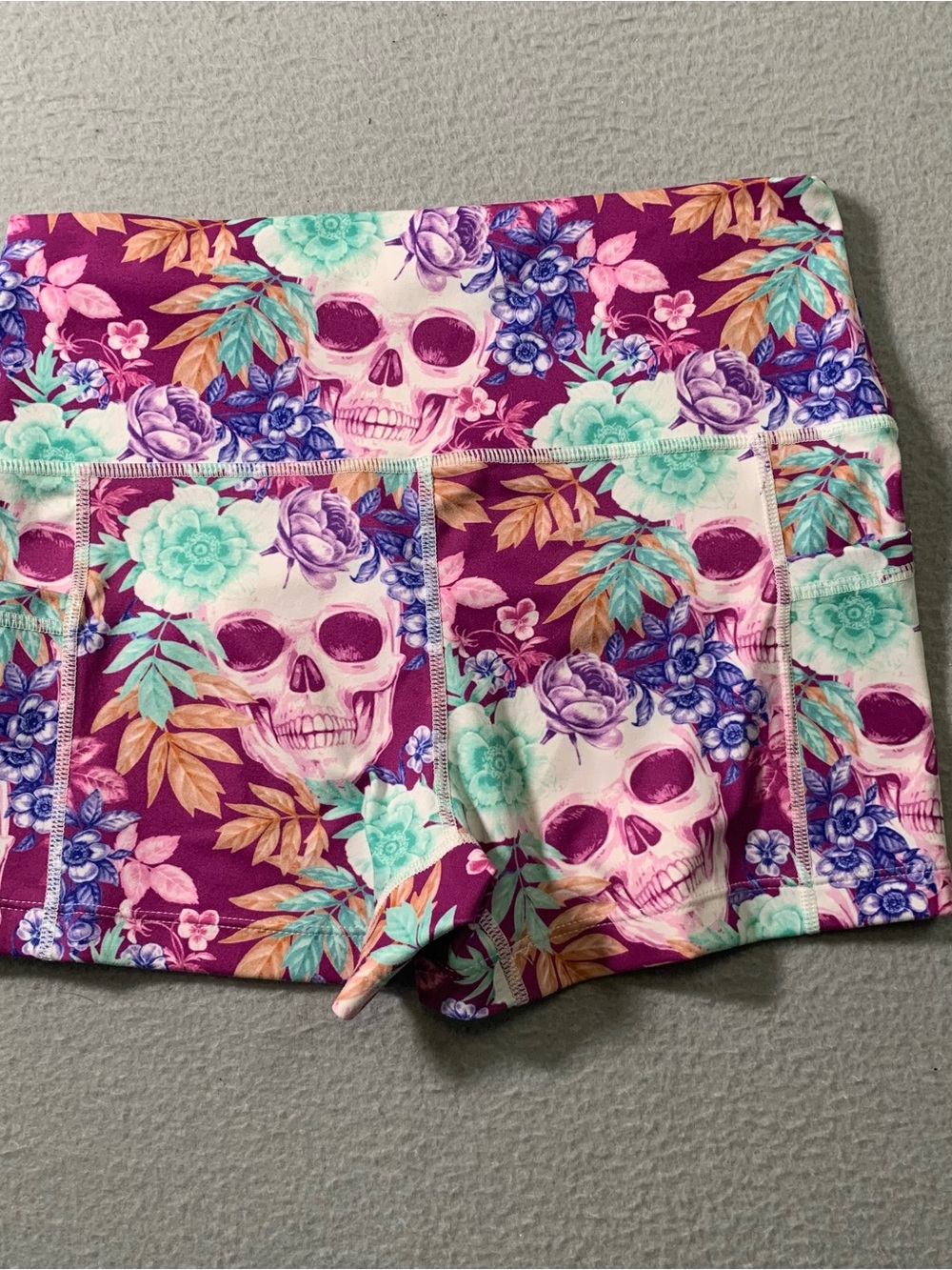 Constantly Varied Gear Purple Floral Skull Bike Shorts XS - Picture 7 of 8